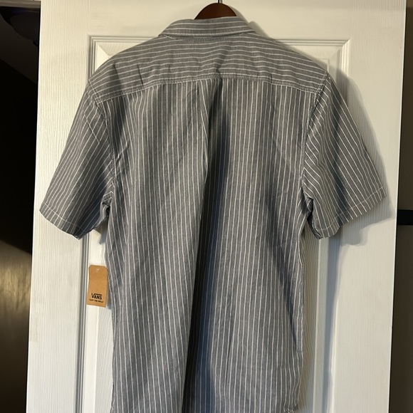 Vans short sleeve button down - Picture 2 of 3